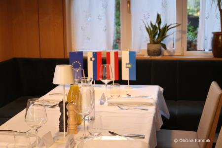 Gostje s Trofaiacha na Dnevih narodnih noš in oblačilne dediščine (1)